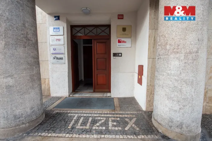 Pronájem kanceláře, Hradec Králové, Šafaříkova, 99 m2