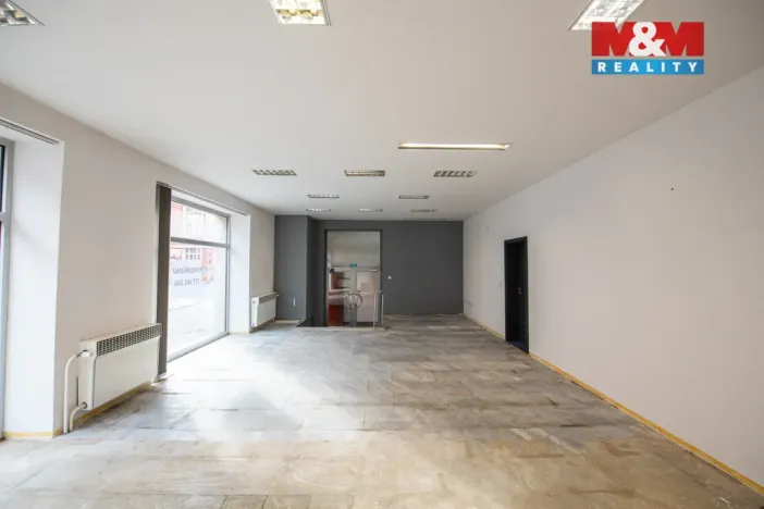 Pronájem kanceláře, Hradec Králové, Šafaříkova, 99 m2