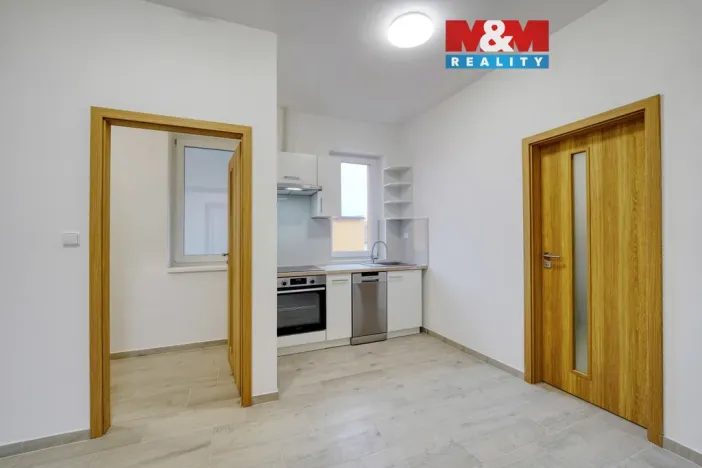 Pronájem bytu 2+kk, Plzeň - Jižní Předměstí, Husova, 43 m2