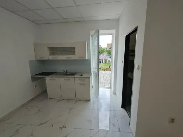 Pronájem bytu 1+kk, Teplice, U Červeného kostela, 42 m2