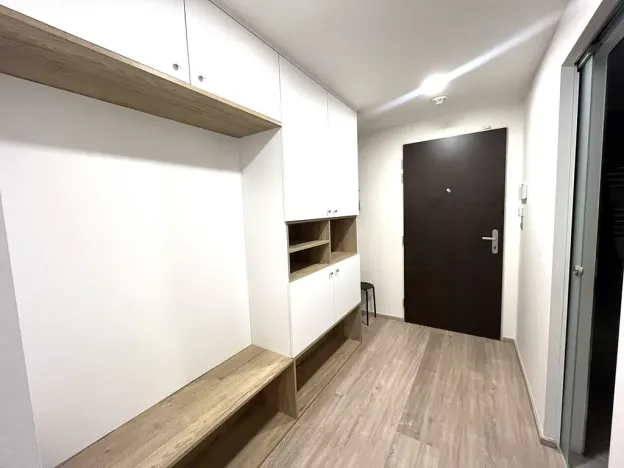 Pronájem bytu 1+kk, Praha - Libeň, Kurta Konráda, 33 m2