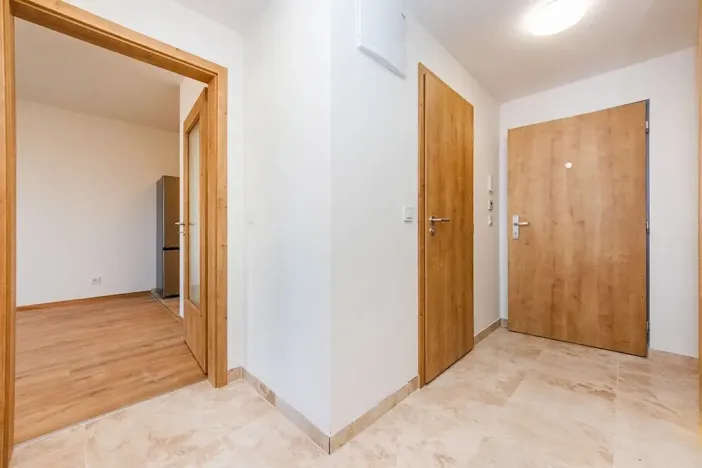 Pronájem bytu 2+kk, Praha - Strašnice, Strančická, 45 m2