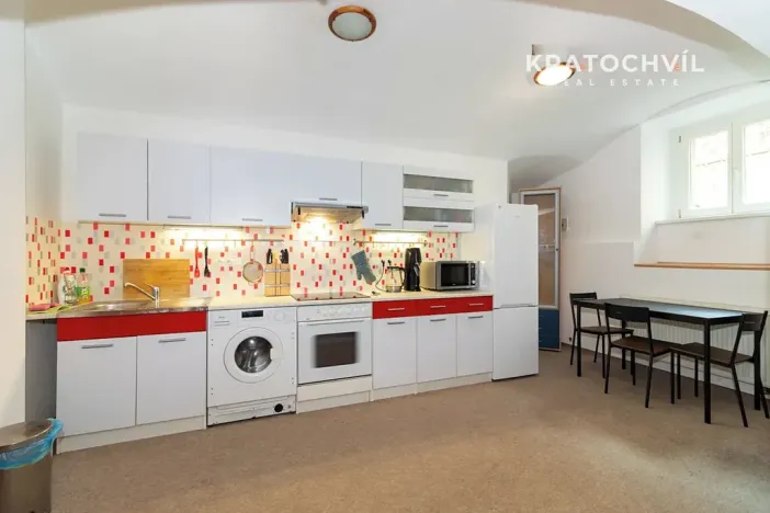 Prodej bytu 1+kk, Praha - Karlín, Březinova, 50 m2