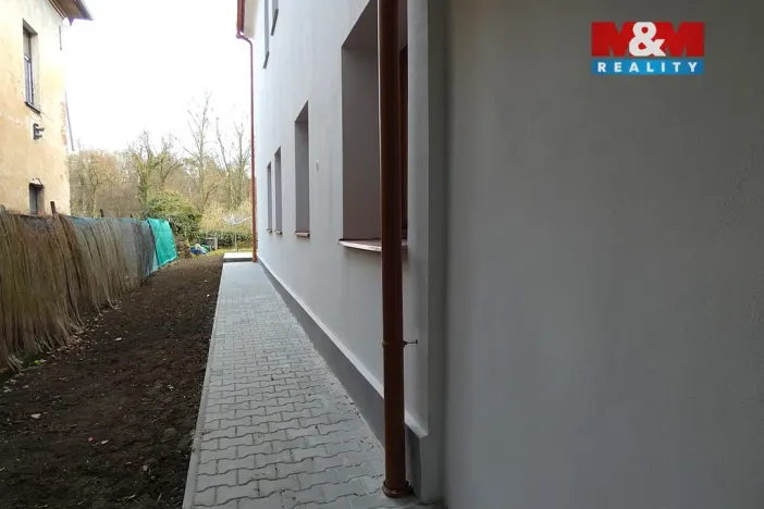 Prodej činžovního domu, Žleby, Zámecké náměstí, 228 m2