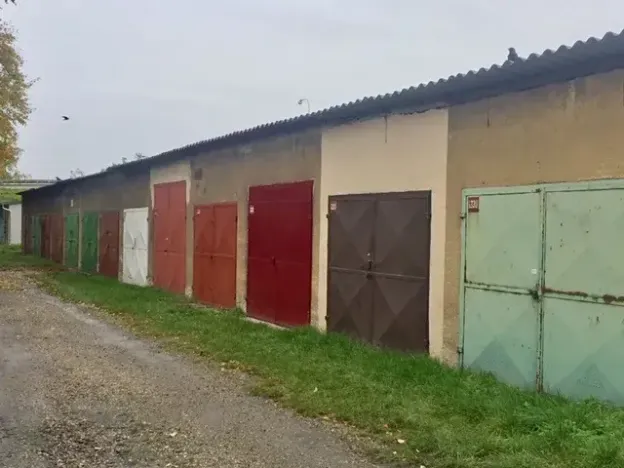 Pronájem garáže, Lovosice, 17 m2