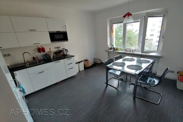 Pronájem bytu 3+kk, Praha - Žižkov, Biskupcova, 78 m2