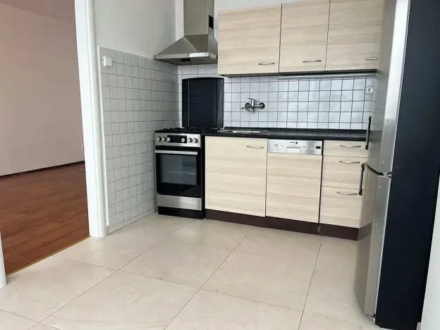 Pronájem bytu 1+1, Praha - Záběhlice, Zvonková, 40 m2