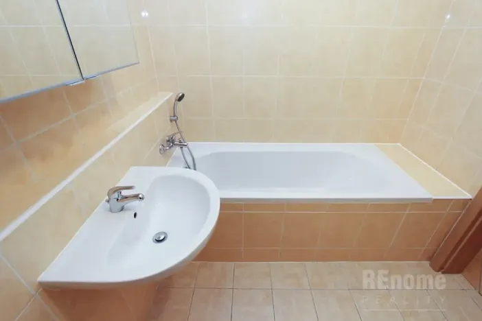 Pronájem bytu 2+kk, Praha - Kunratice, Pod Haltýřem, 60 m2