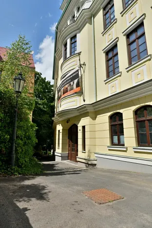 Prodej bytu 3+kk, Karlovy Vary, Zámecký vrch, 102 m2