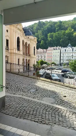 Prodej obchodního prostoru, Karlovy Vary, Divadelní náměstí, 30 m2