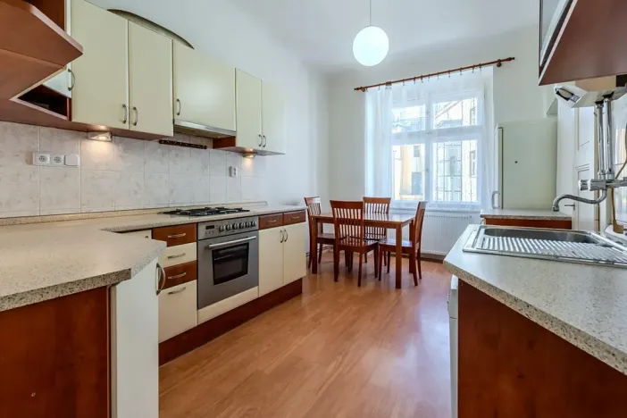 Pronájem bytu 2+1, Praha - Nusle, Pod sokolovnou, 77 m2