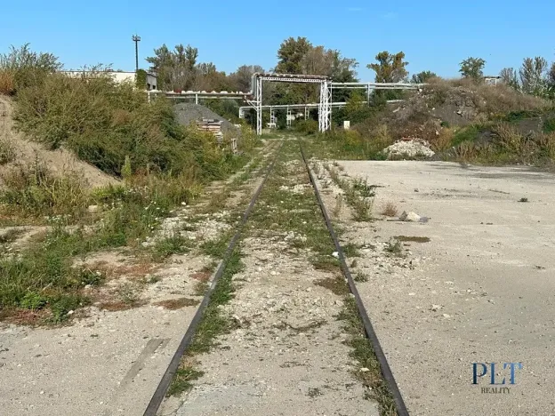 Prodej komerčního pozemku, Kolín, Starokolínská, 88839 m2