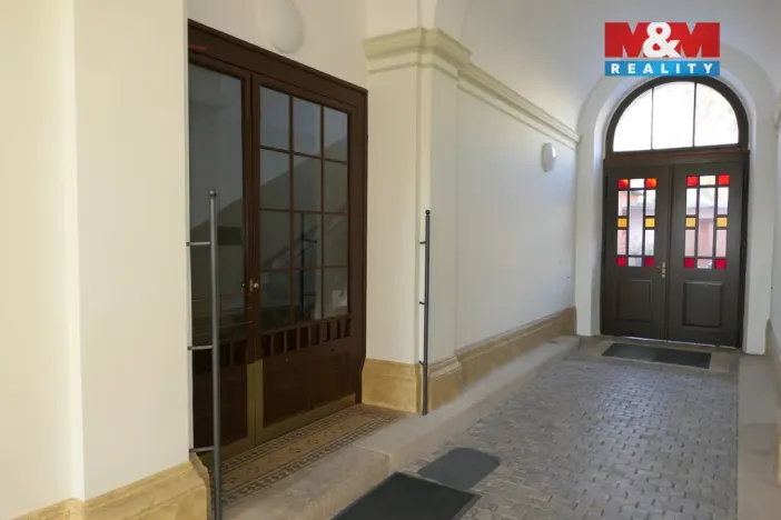 Pronájem bytu 2+kk, Hradec Králové, Tylovo nábřeží, 68 m2