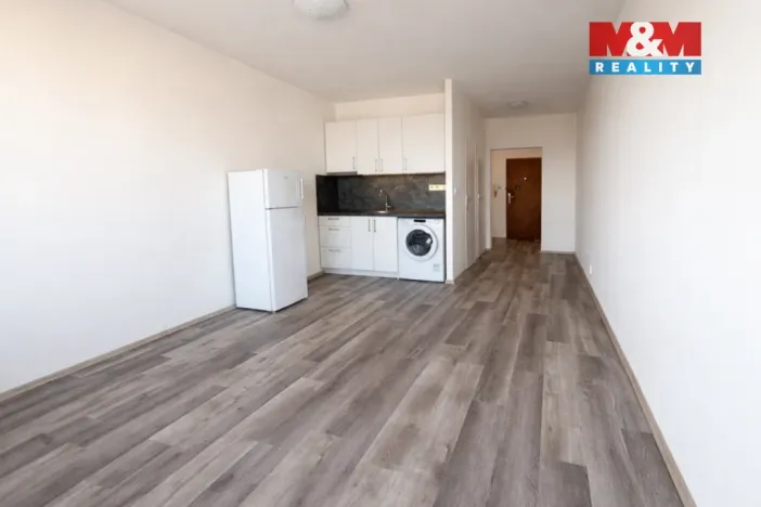 Pronájem bytu 1+kk, Praha - Záběhlice, Hvozdíková, 28 m2