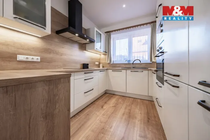 Prodej rodinného domu, Struhařov, V Domcích, 254 m2