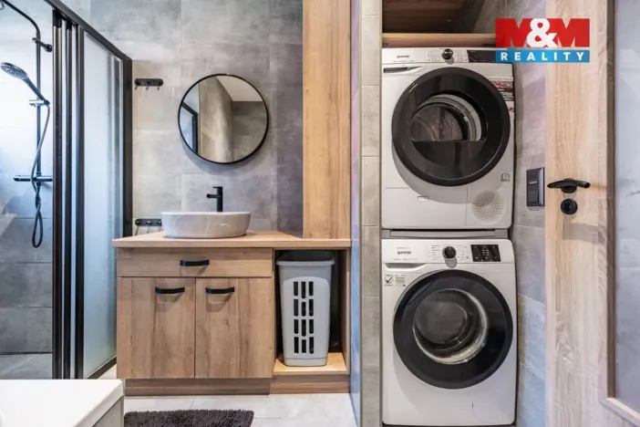 Prodej rodinného domu, Struhařov, V Domcích, 254 m2