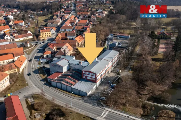 Pronájem kanceláře, Plzeň - Božkov, Božkovské náměstí, 382 m2