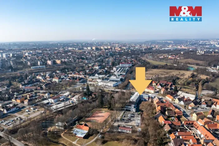 Pronájem kanceláře, Plzeň - Božkov, Božkovské náměstí, 382 m2