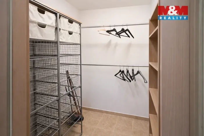 Pronájem bytu 1+kk, Praha, Melodická, 58 m2