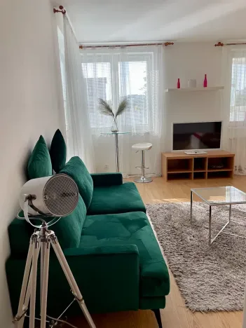 Prodej bytu 1+1, Praha, U plynárny, 37 m2