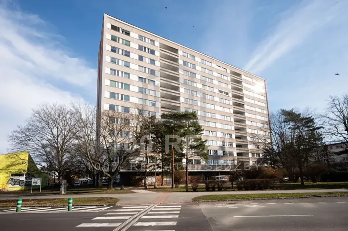 Pronájem bytu 2+kk, Hradec Králové, Veverkova, 53 m2