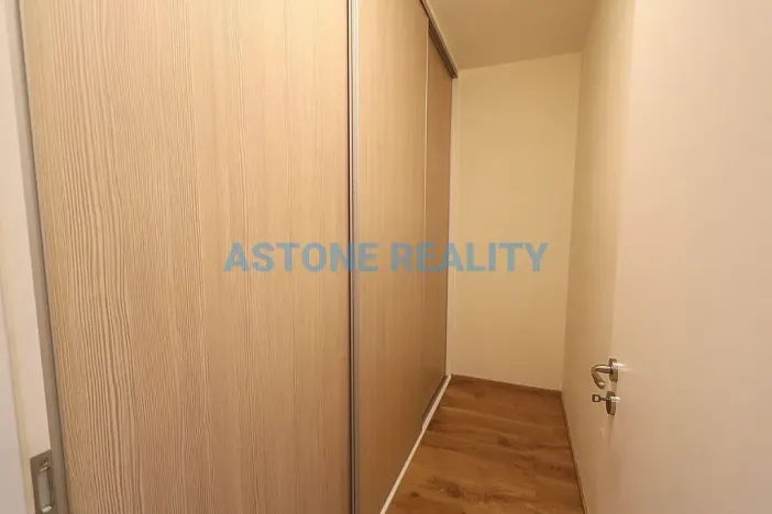 Pronájem bytu 2+kk, Praha - Žižkov, Olšanská, 51 m2