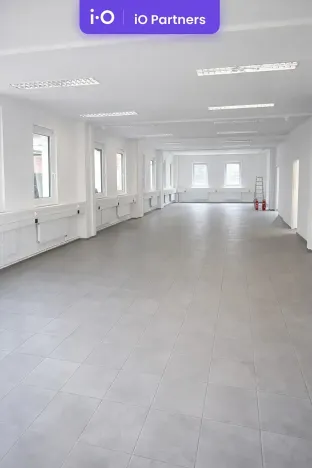 Pronájem obchodního prostoru, Nupaky, Komerční, 428 m2