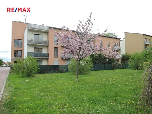 Pronájem bytu 2+kk, Hostivice, B. Němcové, 48 m2