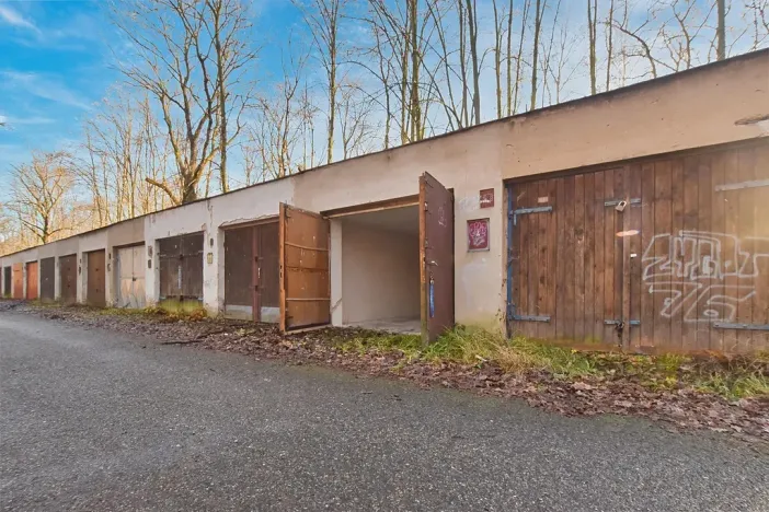Pronájem garáže, Poděbrady, U Bažantnice, 16 m2