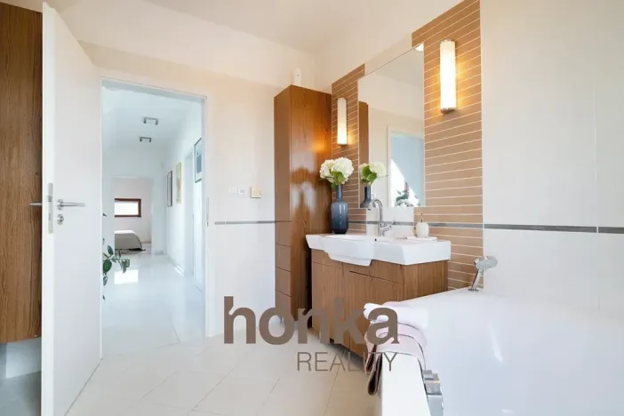 Pronájem rodinného domu, Kosoř, K Lomu, 263 m2