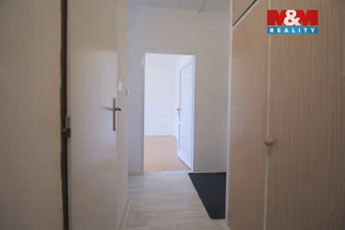 Pronájem bytu 1+1, Praha - Malešice, Skřivanská, 35 m2