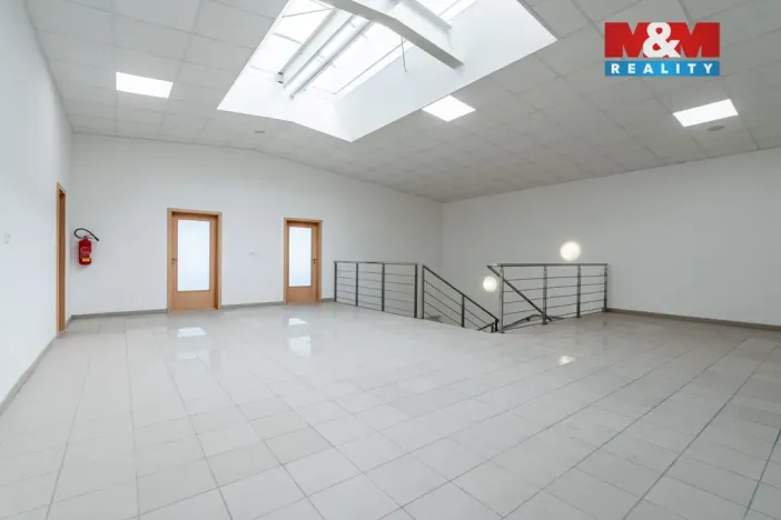 Pronájem obchodního prostoru, Žďár nad Sázavou - Žďár nad Sázavou 1, Brněnská, 1224 m2