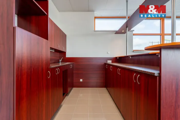 Pronájem obchodního prostoru, Žďár nad Sázavou - Žďár nad Sázavou 1, Brněnská, 1224 m2