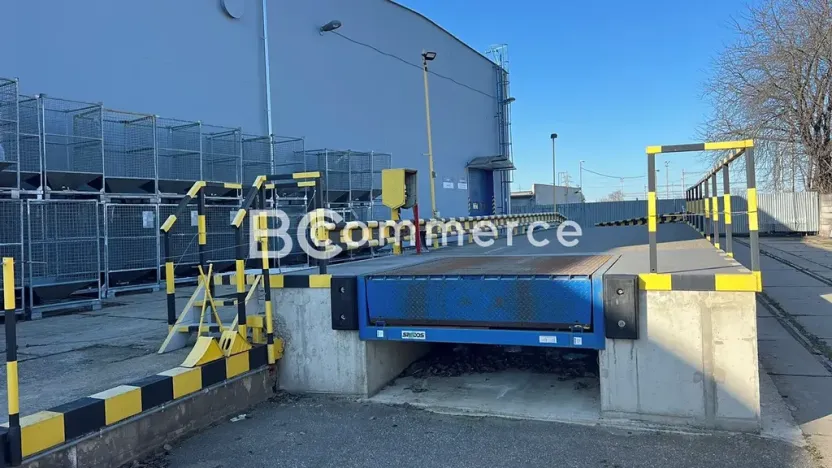 Pronájem skladu, Brno, Vídeňská, 2960 m2