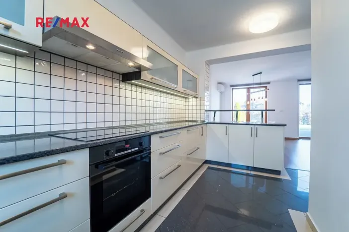 Prodej rodinného domu, Nupaky, Kruhová, 161 m2