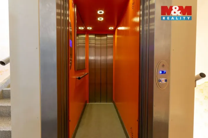 Prodej bytu 2+1, Ostrava - Poruba, Aleše Hrdličky, 51 m2