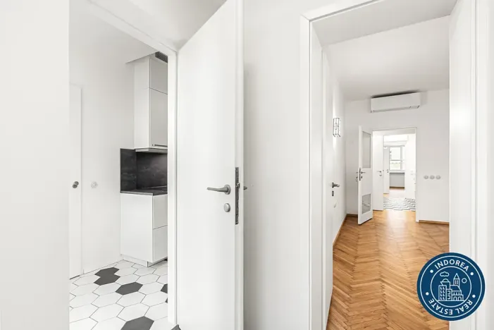 Prodej bytu 3+1, Praha, Soukenická, 99 m2