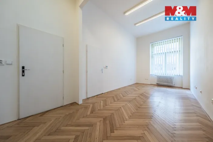 Pronájem kanceláře, Praha - Vinohrady, náměstí Míru, 92 m2
