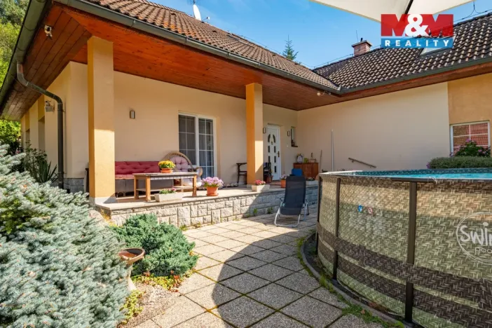 Prodej rodinného domu, Hajany, 285 m2