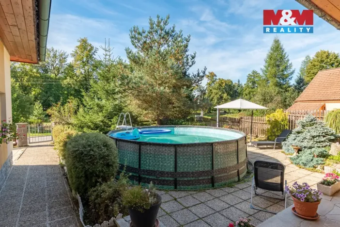 Prodej rodinného domu, Hajany, 285 m2