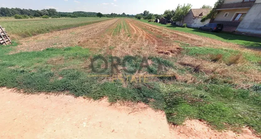 Prodej podílu pole, Moravský Písek, 2422 m2