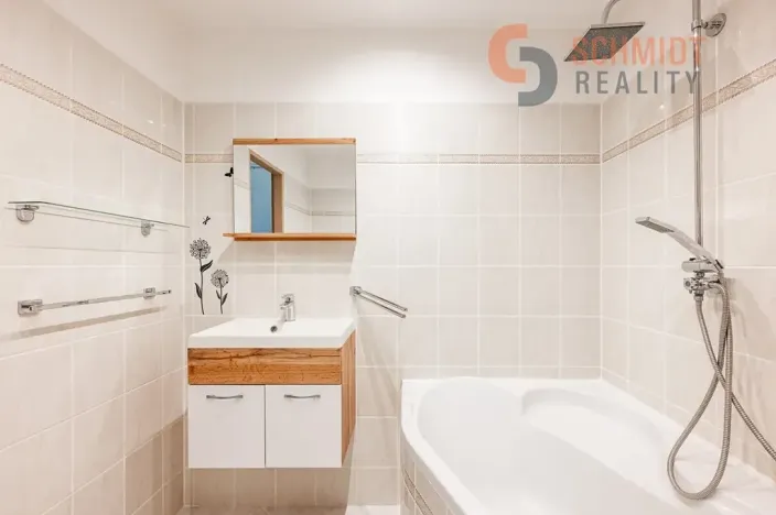 Pronájem bytu 3+1, Valtice, Lázeňská, 79 m2