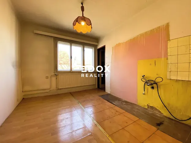 Prodej rodinného domu, Ořech, Karlštejnská, 174 m2