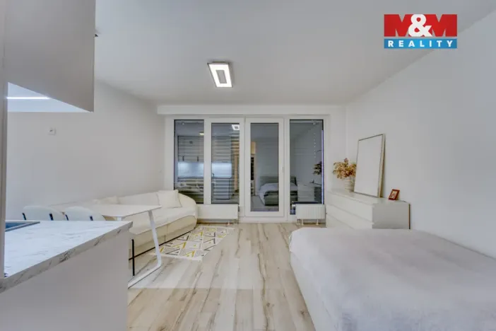 Prodej bytu 1+kk, Plzeň - Východní Předměstí, Slovanská, 39 m2