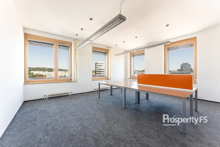 Pronájem kanceláře, Brno - Štýřice, Pražákova, 240 m2
