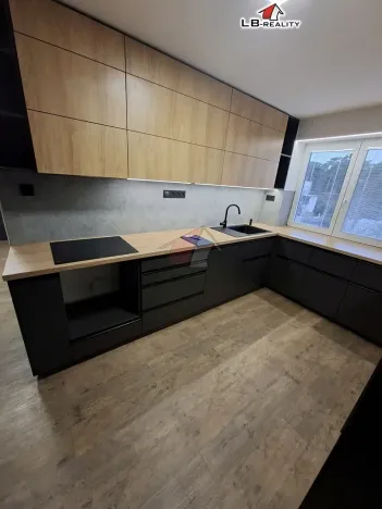 Pronájem bytu 3+1, Kolín, Kpt. Jaroše, 95 m2