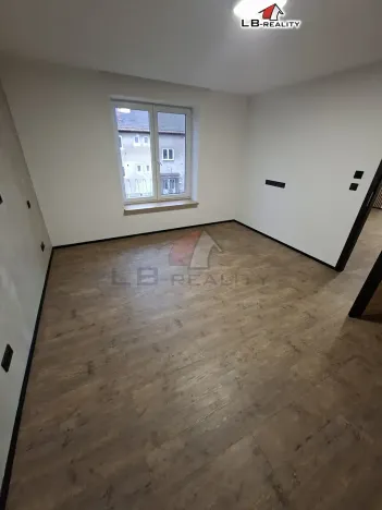 Pronájem bytu 3+1, Kolín, Kpt. Jaroše, 95 m2