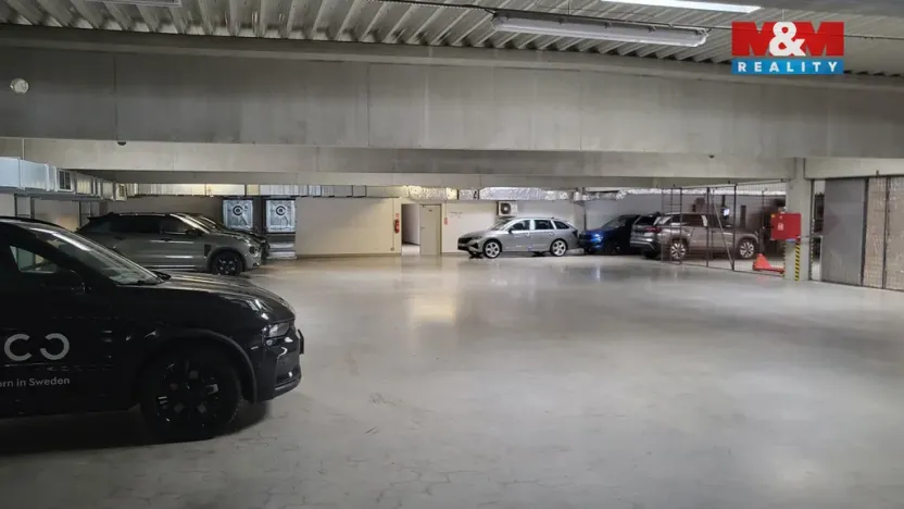 Pronájem garáže, Nupaky, Komerční, 420 m2