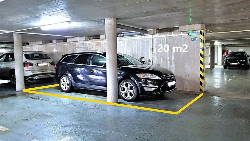 Prodej garážového stání, Brno, Klíčova, 20 m2