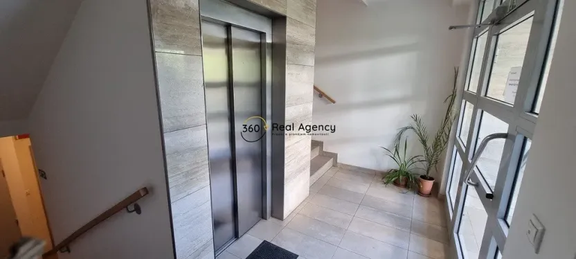 Pronájem bytu 3+kk, Praha - Štěrboholy, Laudonova, 135 m2